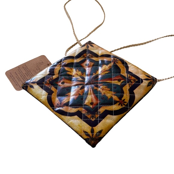 NWT The House of Tara Crossbody Bag - Picture 5 of 11